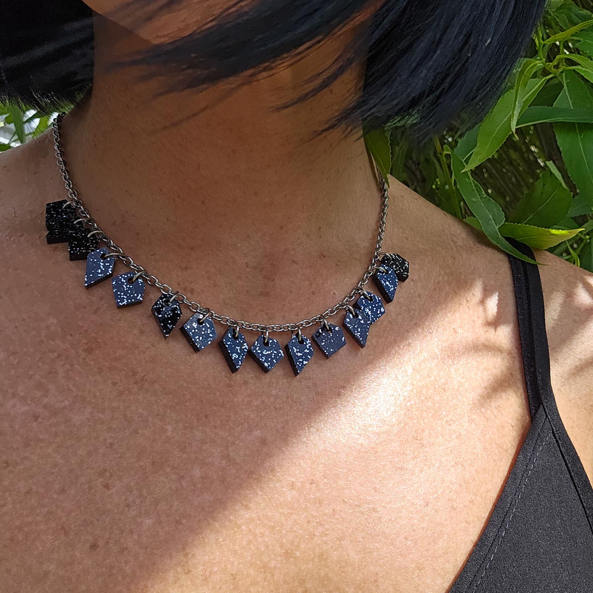 MURSKA black glitter kaulakoru