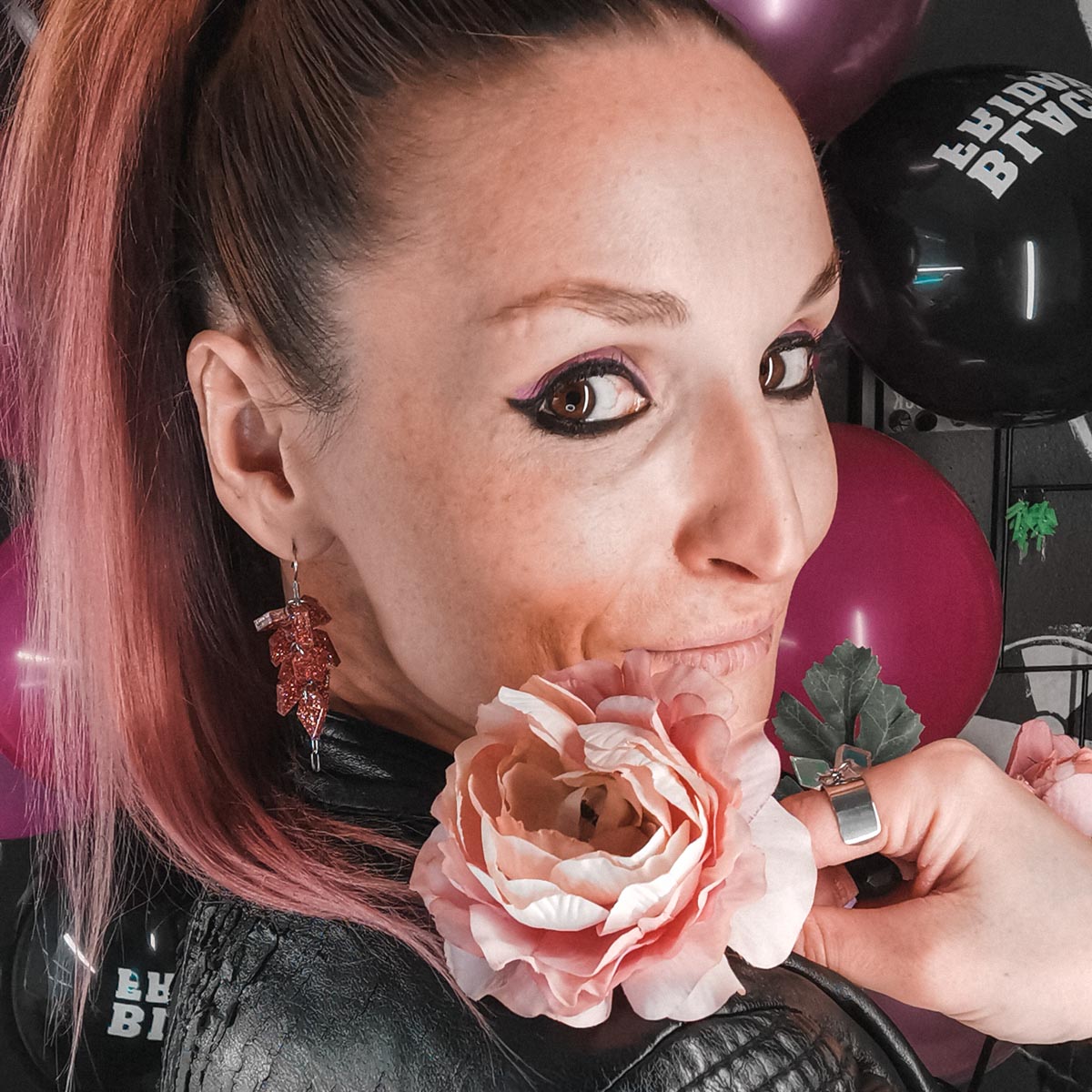 Murska Drop rosepink glitter korvakorut. Naisten korvakorut.
