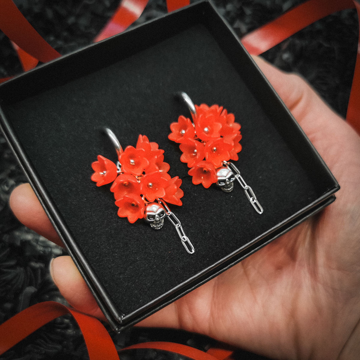 Dark Flowers XMAS drop korvakorut