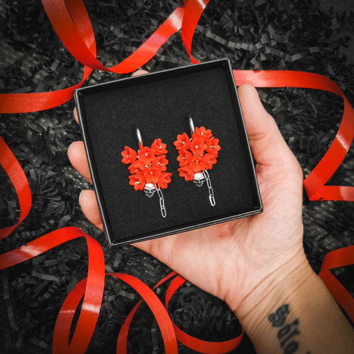 Dark Flowers XMAS drop korvakorut