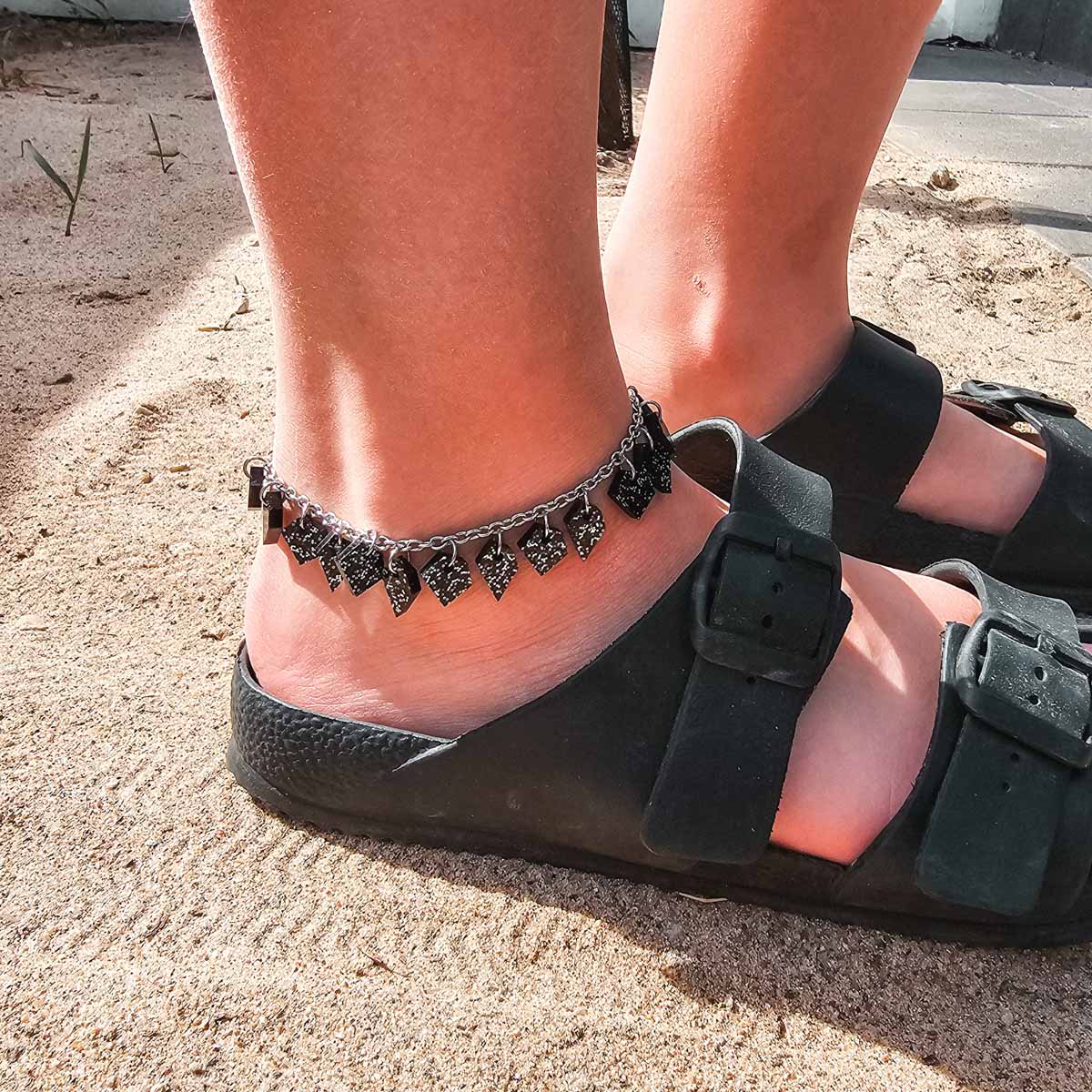 MURSKA black glitter nilkkakoru