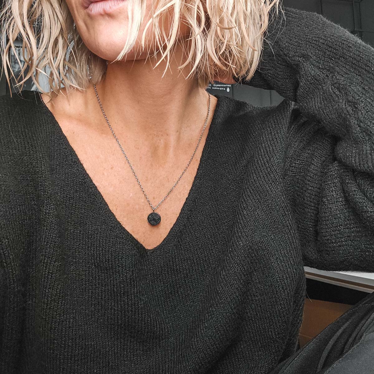 RAW13 amuletti kaulakoru