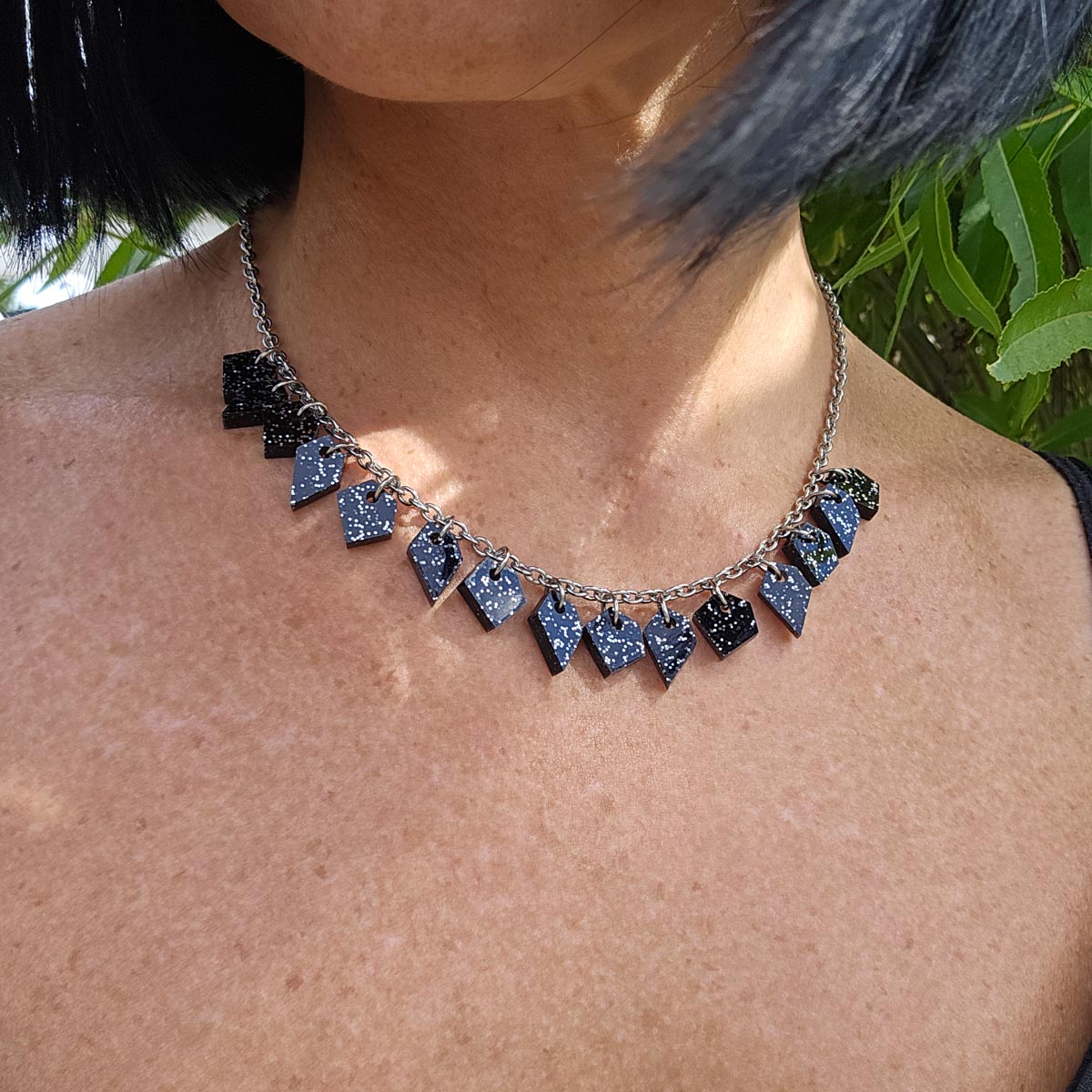 MURSKA black glitter kaulakoru