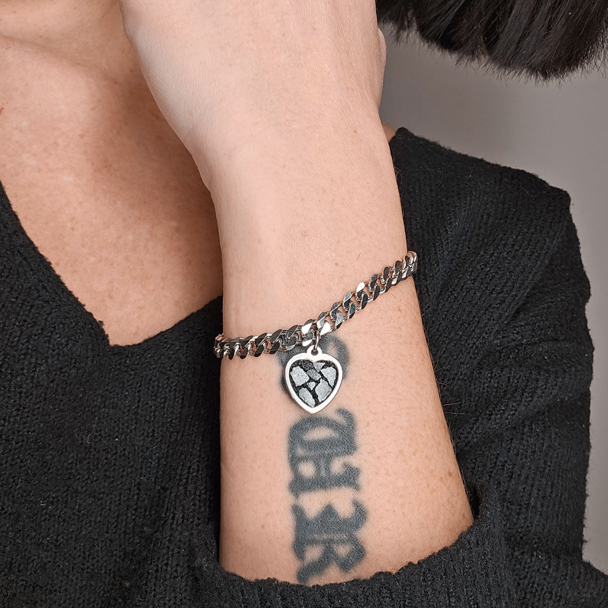 MURSKA Voimasydän panssari kivirannekoru